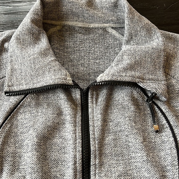Lululemon Herringbone Jacket - Picture 3 of 7